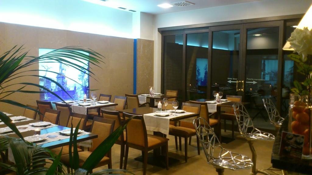 Hotel Garelos Betanzos Exteriör bild